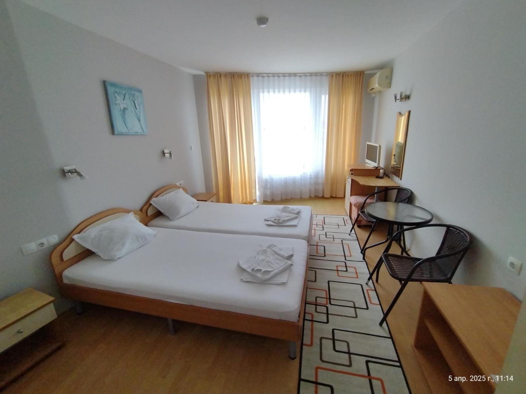 Family Hotel Coral Szozopol Kültér fotó